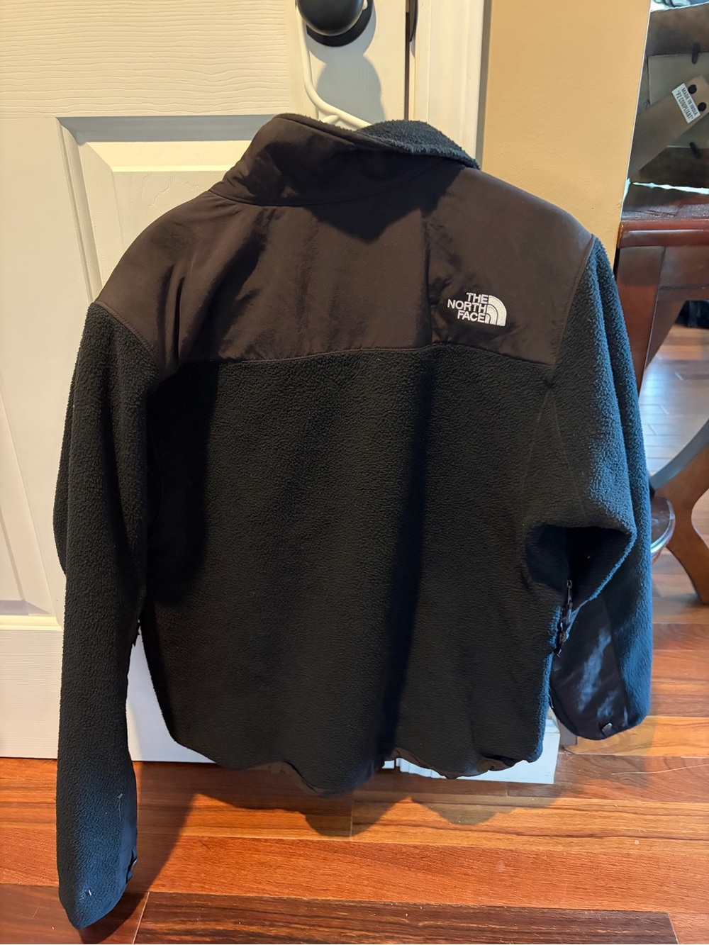 The North Face Men’s Black Denali Retro Fleece Jacket - Medium - Picture 5 of 5